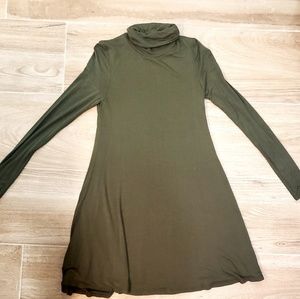 Long Sleeve Shift Dress